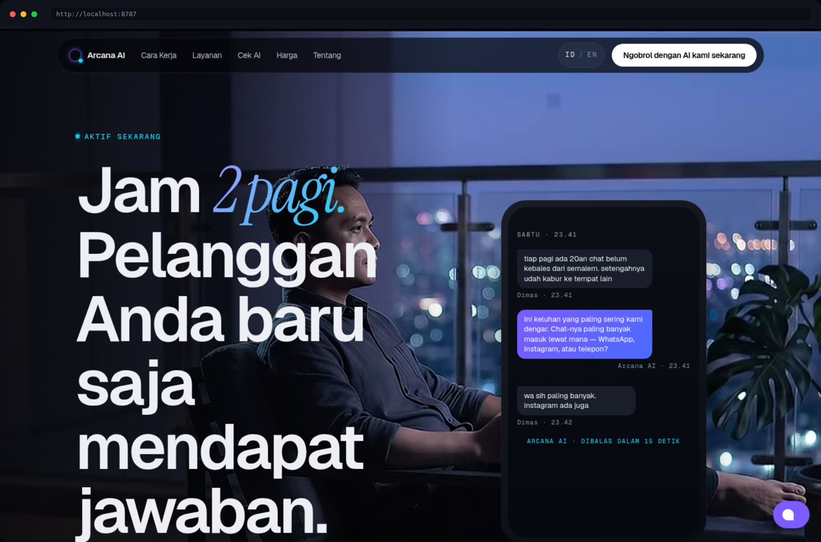 Tangkapan layar halaman utama Arcana AI yang baru (desain Night Shift gelap, chat WhatsApp 6 gelembung) di dalam bingkai laptop/browser gelap.